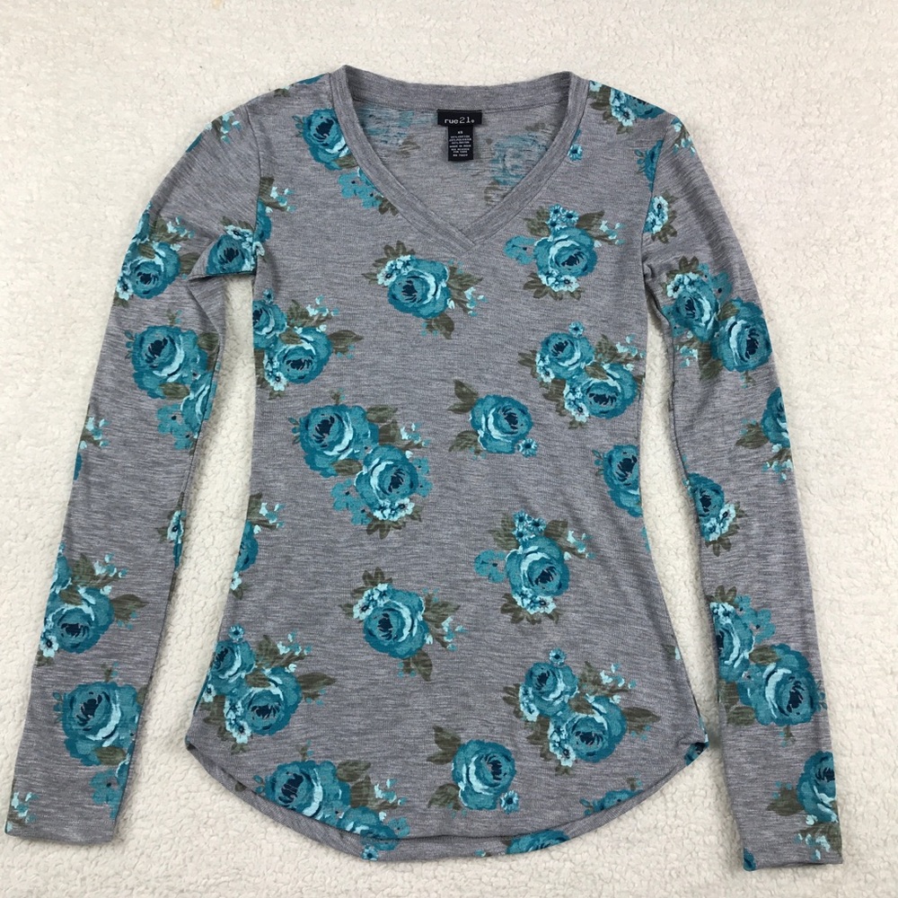 Rue21 floral fitted long sleeve shirt
